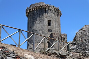 Velia - Torre angioina