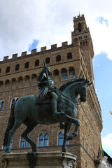 Equestrian bronze statue of Cosimo Medici the first, Signoria square and Palazzo Vecchio building , Florence, Italy