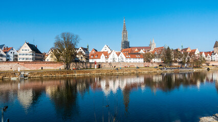 Fototapeta na wymiar Panoramic picture of the famous cathedral in the German city of Ulm