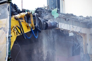 ビル解体工事 コンクリートを砕く重機 Big Wall Mural B Hoshimichi