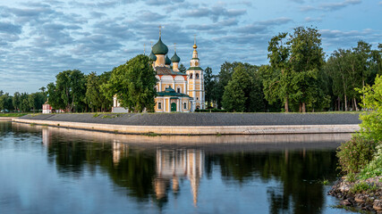 Fototapeta na wymiar Spaso-Preobrazhensky Cathedral in Uglich Kremlin of Russia