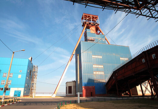 The buildings of the potash mine are sub-filled with sky