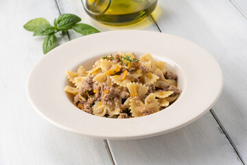 Piatto di farfalle al ragu bianco di manzo, Cucina Italiana