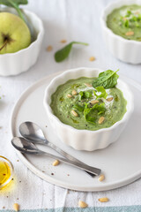 Green avocado soup with apple