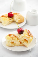 cheese sponge is a typical food from Indonesia, bread wrapped in cheese then wrapped in flour and then grilled. then add a sprinkling of cheese on top, make it taste more delicious and make the eye in