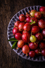 Stachelbeeren auf Teller