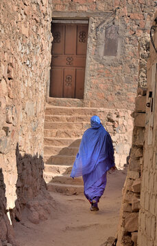 DJANET OASIS IN THE SAHARA DESERT IN ALGERIA. 