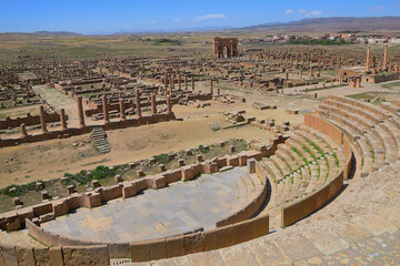 ROMAN RUINS IN TIMGAD, ALGERIA. UNESCO WORLD HERITAGE SITE. 