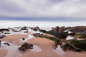 Fototapeta na wymiar rocky beach in the basque country