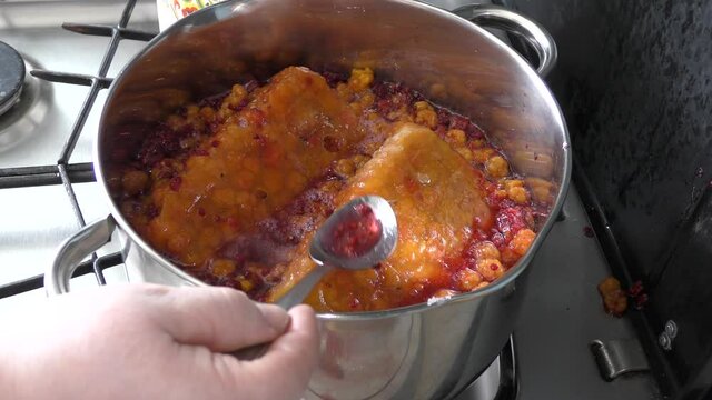 the chef cooks jam