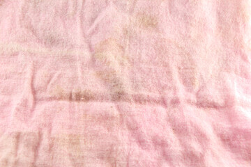 One pink cloth that is used to clean Until the usage mark and stain.