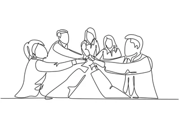 Foto op Plexiglas Een enkele lijntekeninggroep van jonge gelukkige mannelijke en vrouwelijke zakenmensen verenigt hun handen samen om een cirkelvorm te vormen. Teamwork eenheid concept continu lijn tekenen ontwerp vectorillustratie © Simple Line