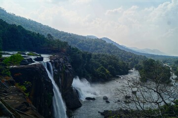 Obraz premium Athirapalli waterfall