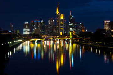Fototapeta na wymiar Night in Frankfurt