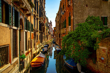 Obraz na płótnie Canvas Back streets of Venice