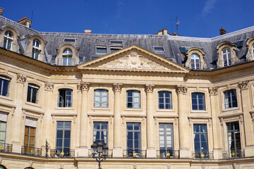 Fototapeta na wymiar Façades de la place Vendôme, Paris