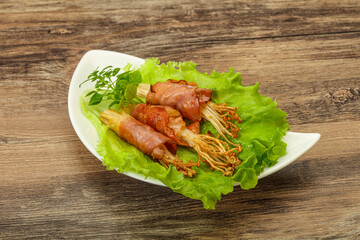 Roasted enoki mushrooms with bacon