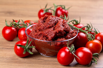 Fresh tomato and tomatoes paste