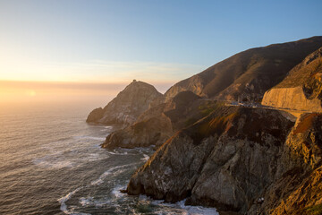 Fototapeta na wymiar sunset on the coast of california