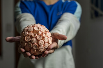 representation of the coronavirus in everyday life