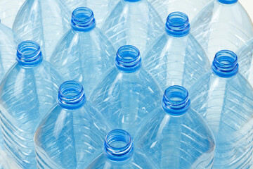 Butelki plastikowe na wodę - obrazy, fototapety, plakaty