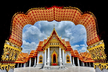 Fototapeta premium Wat Benchamabophit Dusitvanaram is a Buddhist temple in Bangkok, Thailand. Also known as the marble temple, it is one of Bangkok's most beautiful temples and a major tourist attraction.
