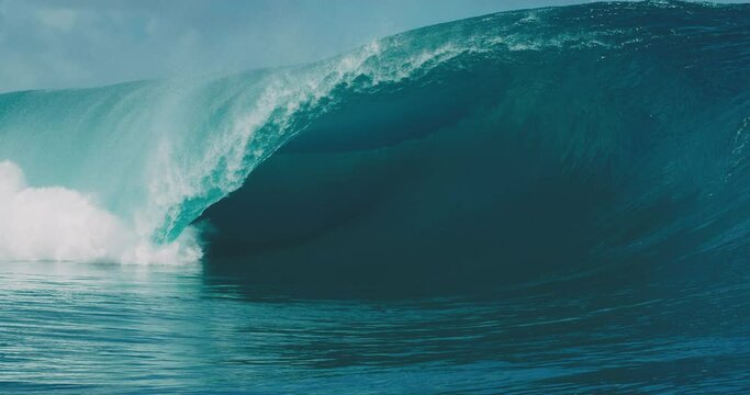 Beautiful Ocean Wave, Powerful wave breaking in slow motion in the south pacific, Teahupo'o, Tahiti