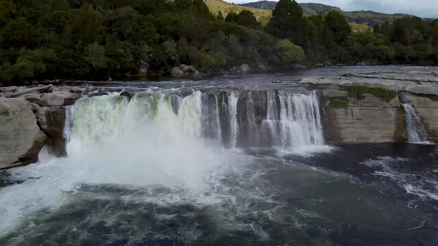 Maruia Falls in New Zaland 3, Droneshot