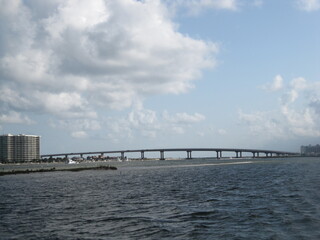 Obraz premium bridge over the river