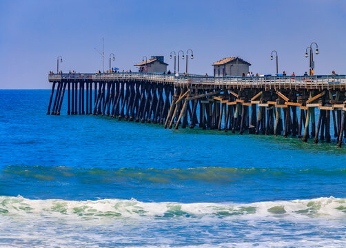 ISTOCK EXCLUSIVE Beach and pier in San Clemente, famous tourist destination in California, USA