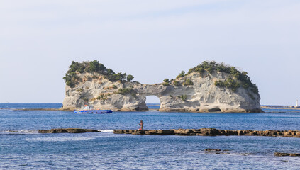 Fototapeta na wymiar 円月島