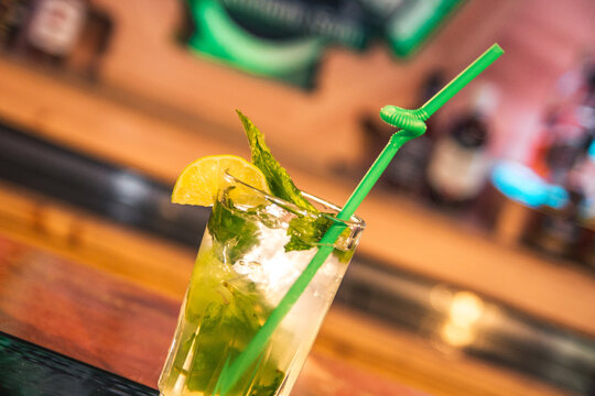 Cocktails tragos coloridos