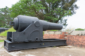 Armstrong Gun at Eternal Golden Castle (Erkunshen Battery) in Tainan, Taiwan. was completed in 1876 to protect against the Japanese.