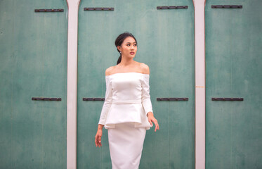 Obraz premium young woman in a wedding dress