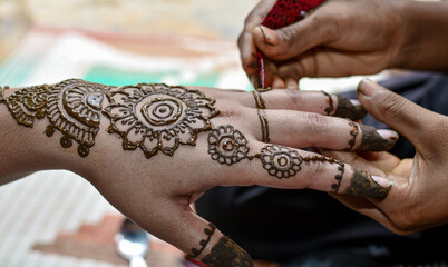 Beautiful Mehndi Designs On Hand At Indian Hindu Marriage. 01