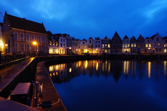 Abendansicht des Binnenhafens in Goes, Zeeland