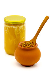Bee pollen granules