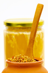 Bee pollen granules