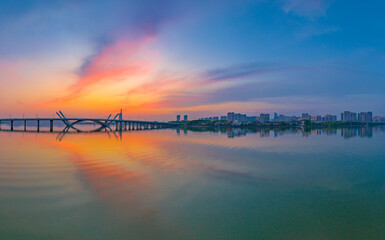 Obraz premium Dusk scenery of Li Lake bridge, Wuxi City, Jiangsu Province, China