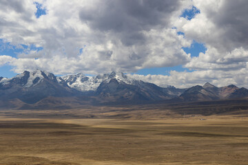 Fototapeta premium Landscape of the Andes plateau in Peru