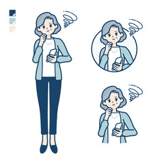 simple senior woman_smartphone-sigh