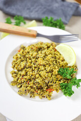 assiette de quinoa au curry