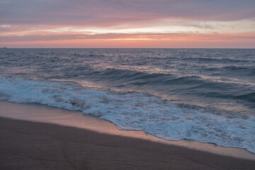 夕焼け　サンセット　福井県　ビーチ　ドローン　空撮　SNS　広告　素材　砂浜
雄島　地平線　エモい　映え