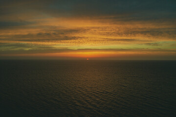 夕焼け　サンセット　福井県　ビーチ　ドローン　空撮　SNS　広告　素材　砂浜
雄島　地平線　エモい　映え