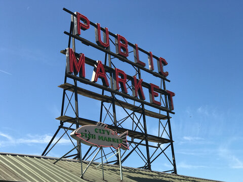 Public Market sign at the Seattle Pike Place Fish Market