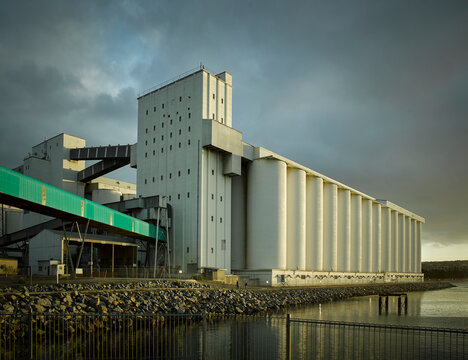 Large Grain Silos