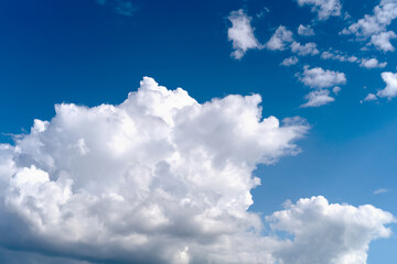 Fototapeta na wymiar Beautiful fluffy clouds.