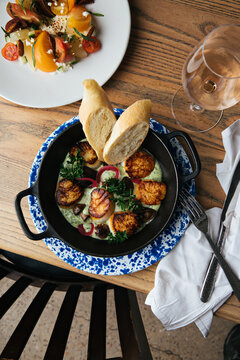 Scallops in bisque