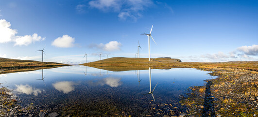Der nördlichste Windpark der Welt auf der Insel Havoya, Finnmark, Norwegen