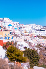 Santorini's magic and romantic Atmosphere